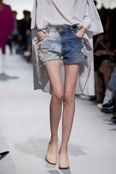 Look 61